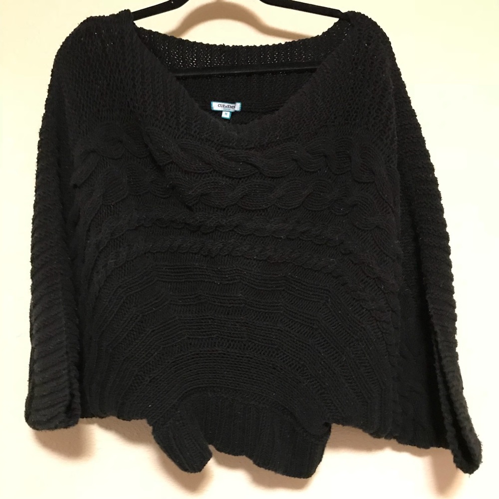 Cue & Emm dolmen sweater